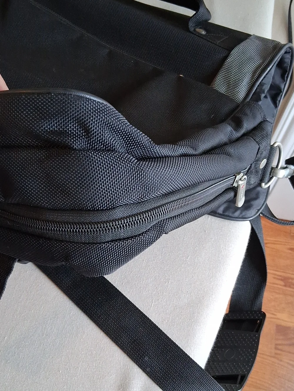Laptop Messenger Bag with Shoulder Strap
